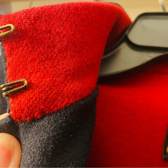 Vintage WWII-Era Wool Nurse's Cape CHSN - Picture 5 of 8